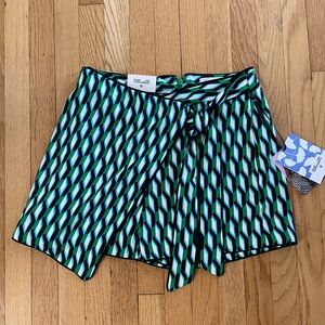 DVF skort size XS NWT!!